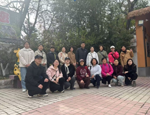 附小工会组织开展春游活动